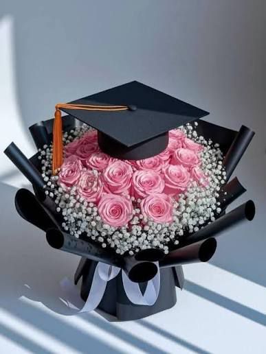 graduation ppinkish bouquet