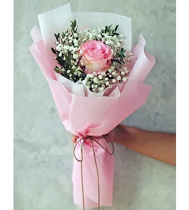 بوكيه وردي بسيط ليوم الأم